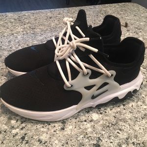 Men’s Nike React Presto - sz 10 Blk/Wht